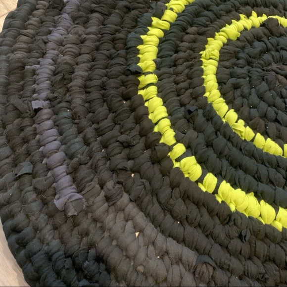 Handmade "Rag" Rug, Bath Mat - Picture 6 of 6